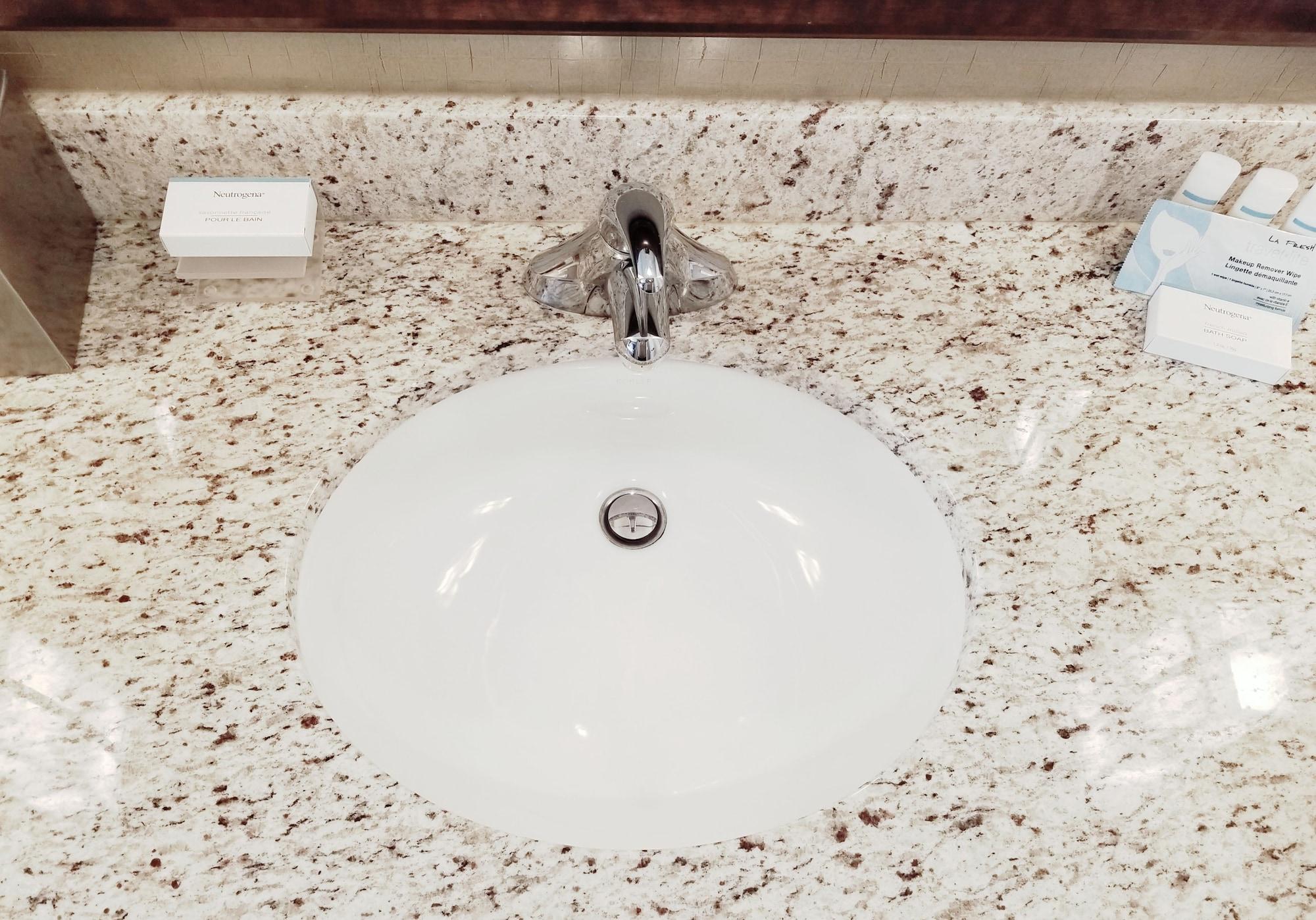Homewood Airport Hotel Calgary